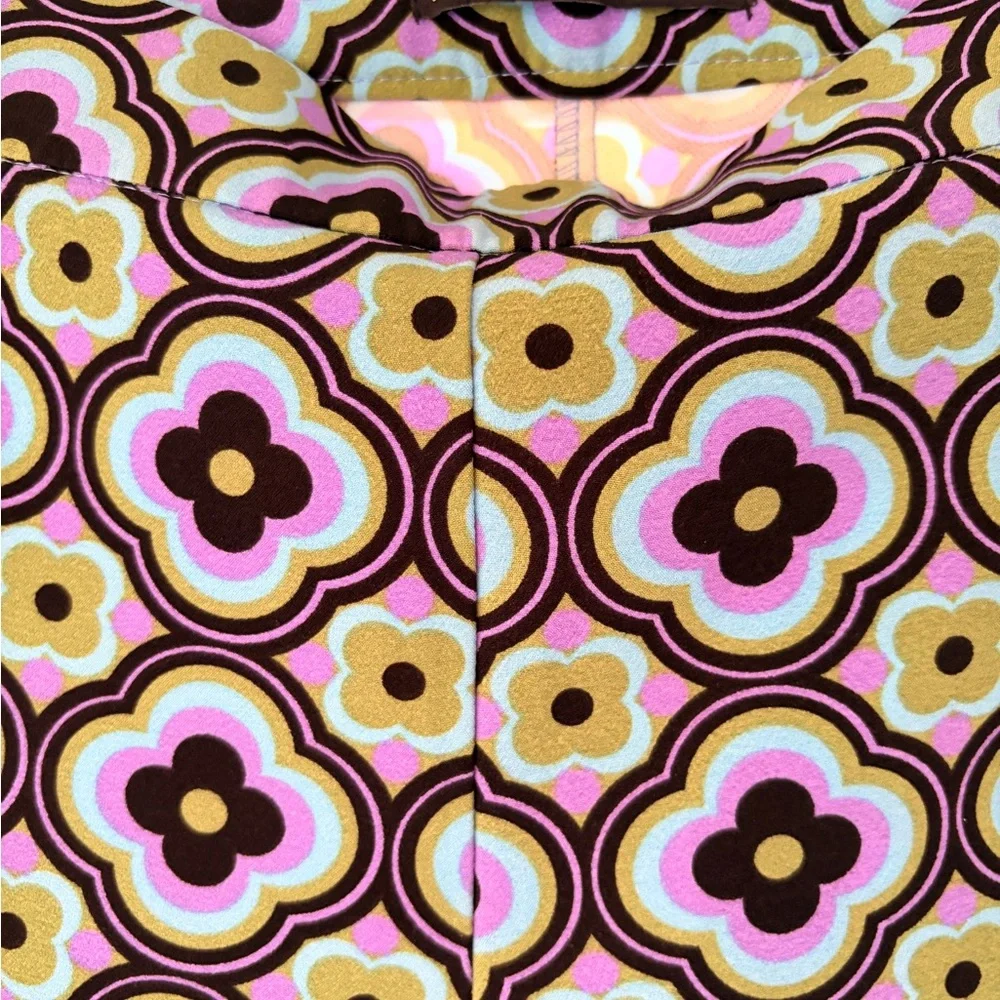 Geometric Patterned Flare Pants - Picture 3 of 6